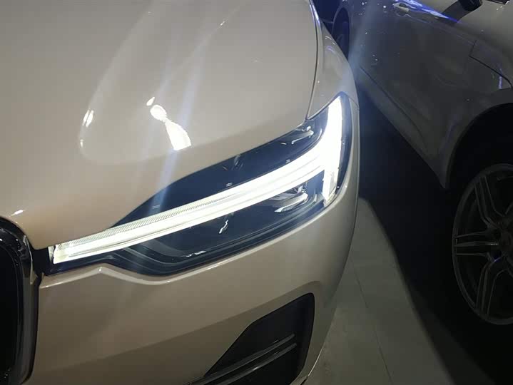 Фото 5 - Volvo XC60