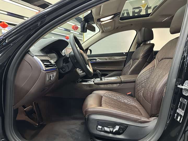 Фото 7 - BMW 7 Series