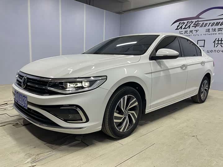 Фото 1 - Volkswagen Bora