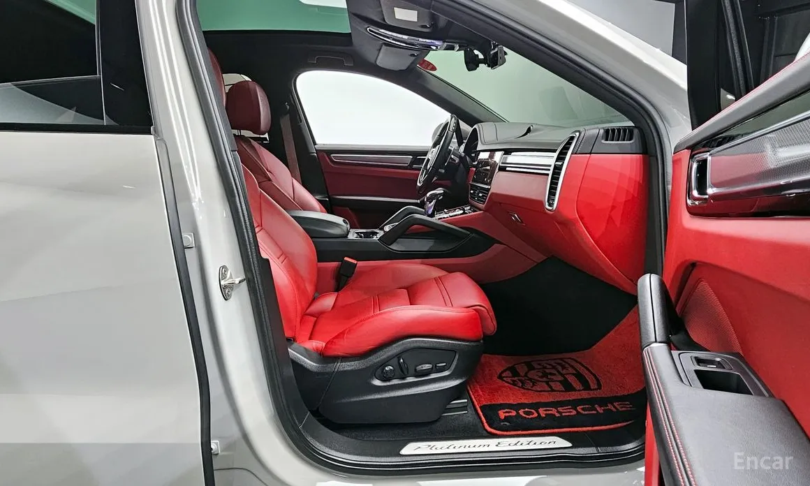 Фото 10 - Porsche Cayenne