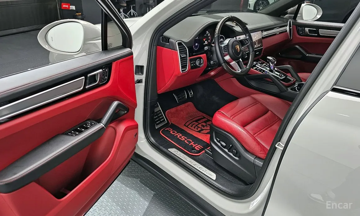 Фото 11 - Porsche Cayenne