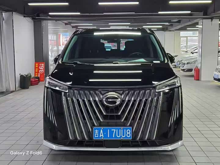 Фото 2 - GAC Trumpchi M8