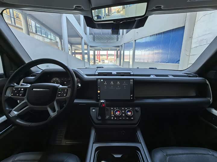 Фото 9 - Land Rover Defender