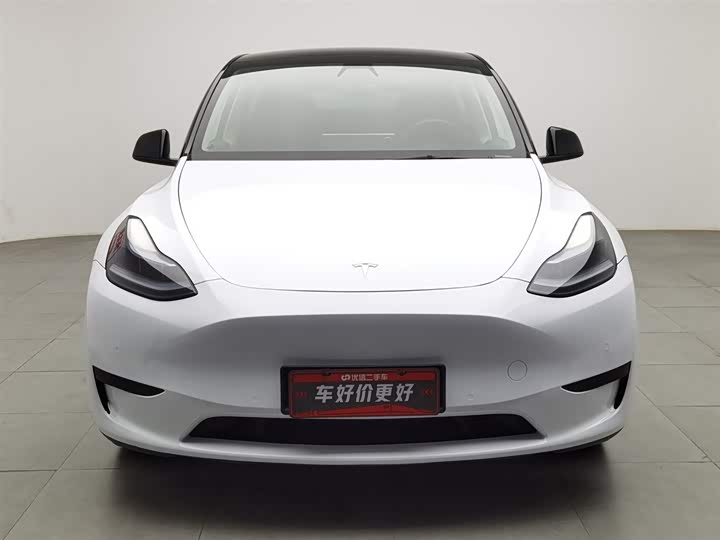 Фото 3 - Tesla Model Y