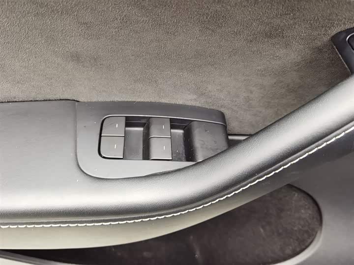 Фото 9 - Tesla Model Y