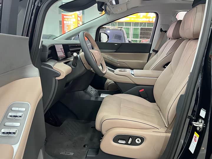 Фото 9 - XPeng X9