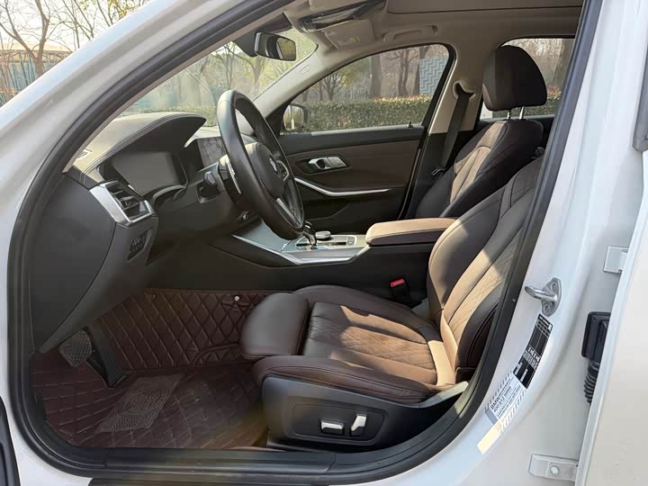 Фото 8 - BMW 3 Series