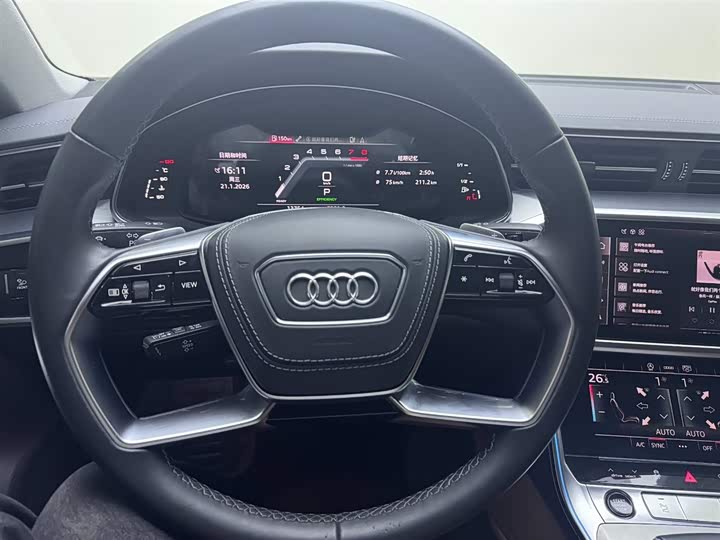 Фото 7 - Audi A7L