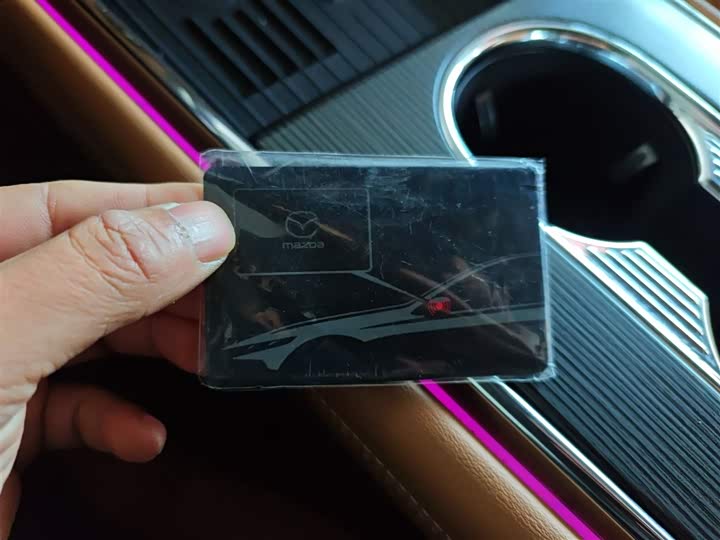 Фото 9 - Mazda EZ-6