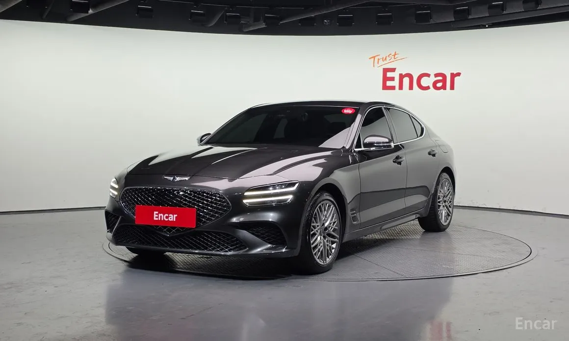 Фото 1 - Genesis G70