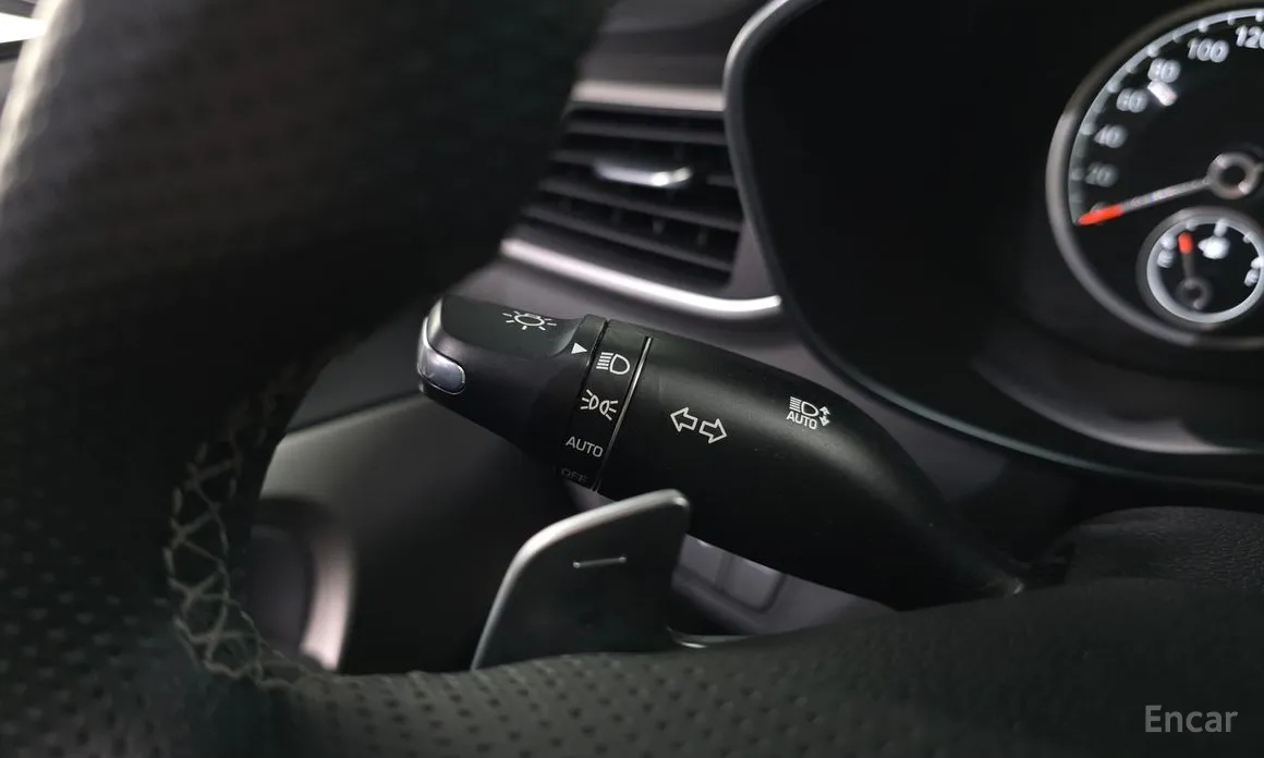 Фото 17 - Genesis G70