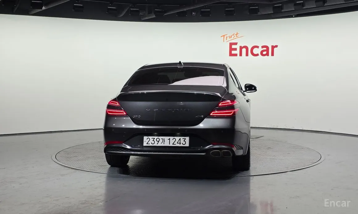 Фото 4 - Genesis G70