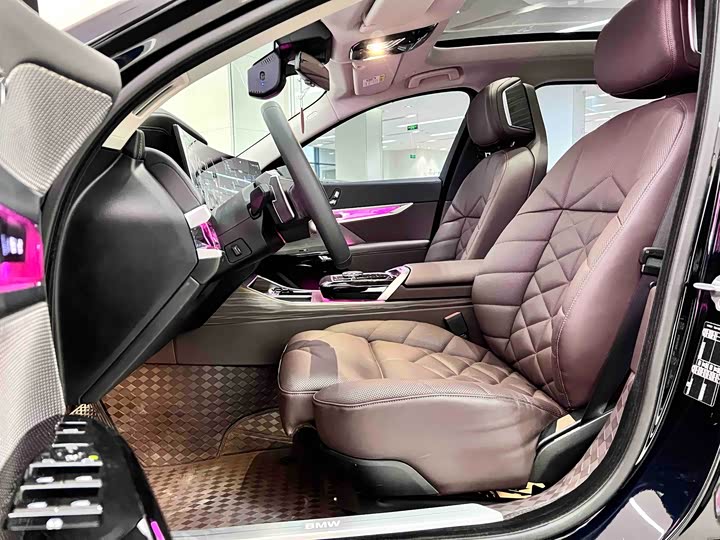 Фото 7 - BMW 7 Series