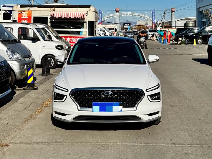 Фото 2 - Hyundai Mistra