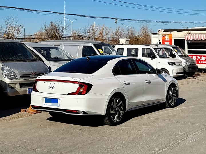 Фото 4 - Hyundai Mistra