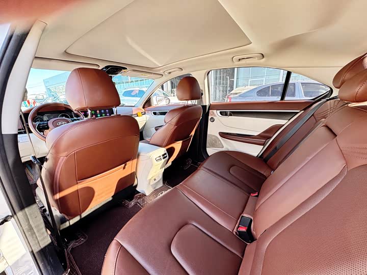 Фото 6 - Hyundai Mistra