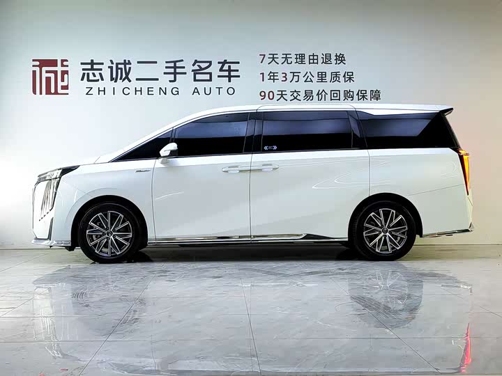 Фото 3 - GAC Trumpchi M8