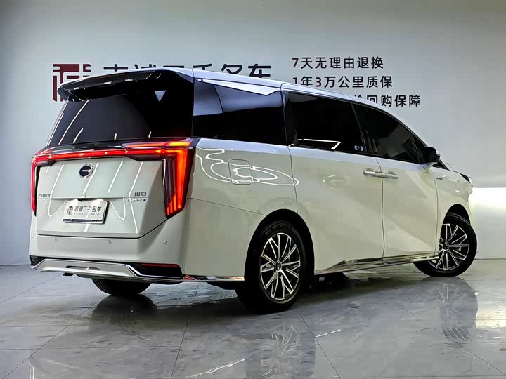 Фото 4 - GAC Trumpchi M8