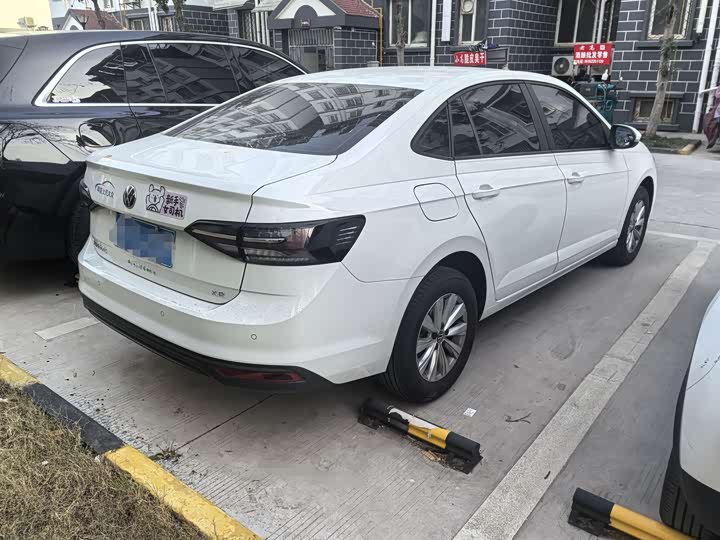 Фото 5 - Volkswagen Lavida