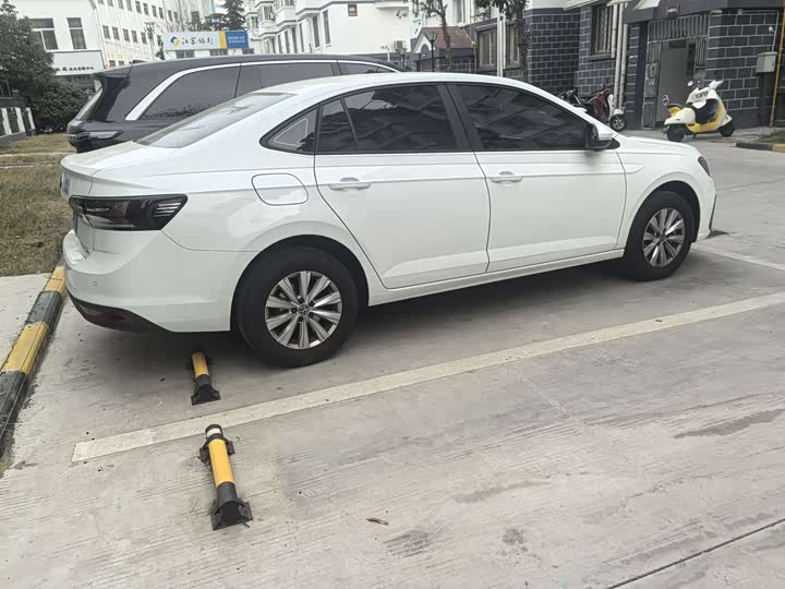 Фото 7 - Volkswagen Lavida