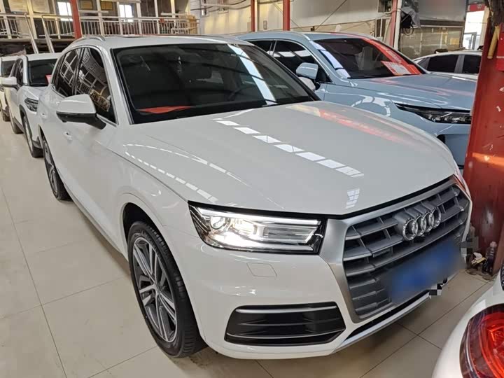Фото 4 - Audi Q5L