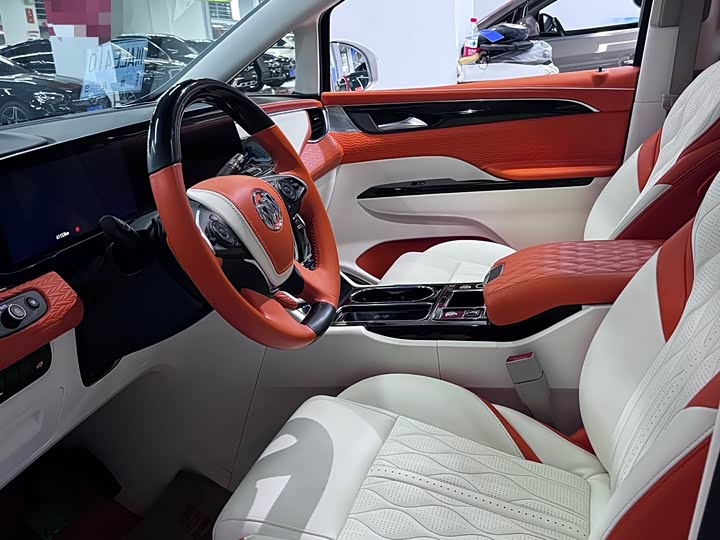 Фото 4 - Buick GL8 ES