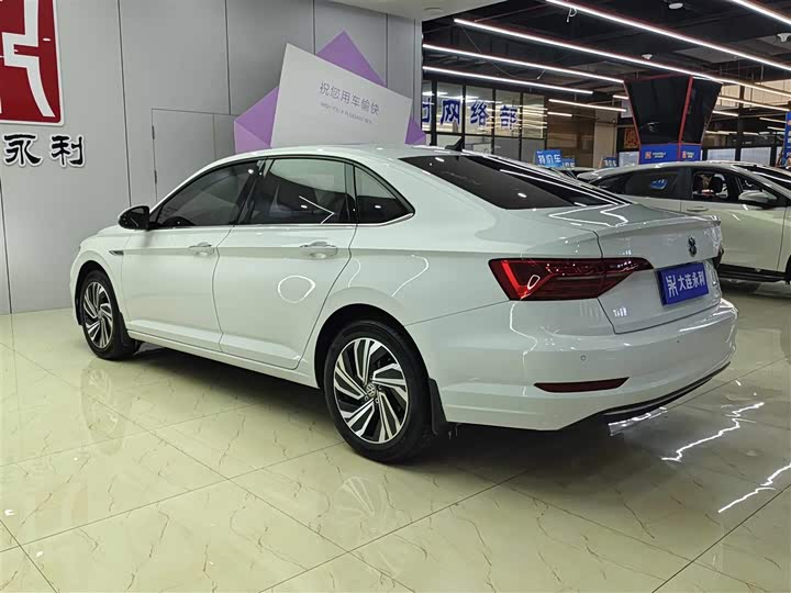 Фото 4 - Volkswagen Sagitar L