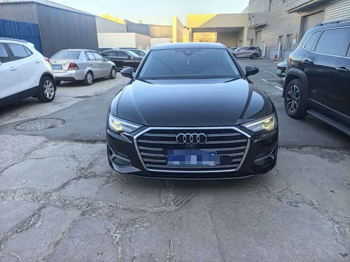 Фото 1 - Audi A6L