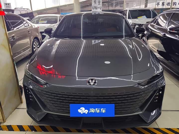 Фото 2 - Changan UNI-V