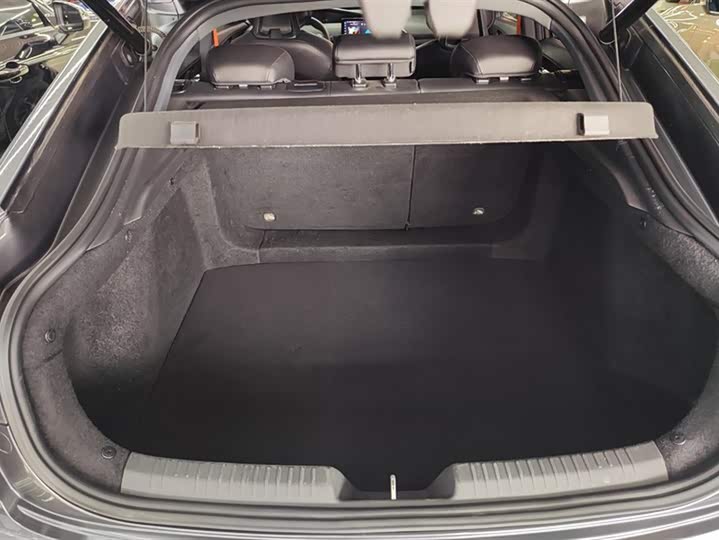 Фото 4 - Changan UNI-V