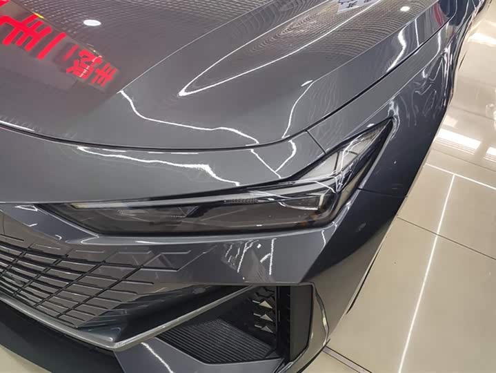 Фото 5 - Changan UNI-V