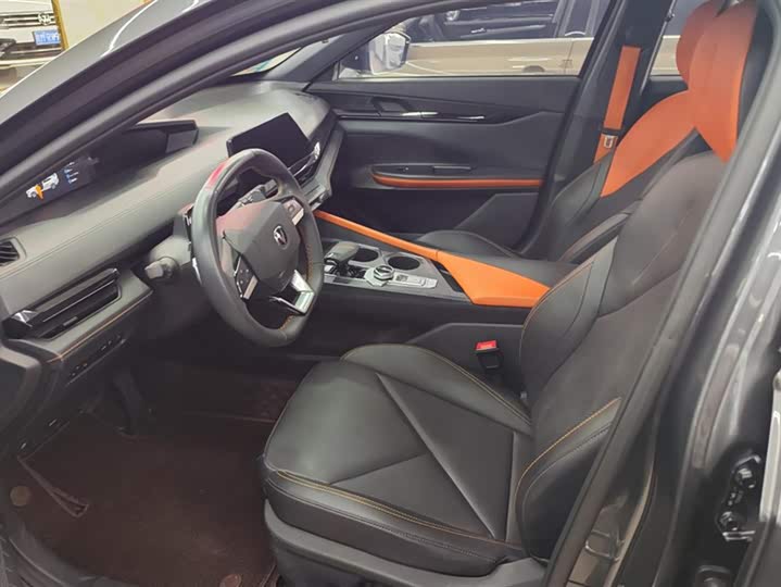 Фото 9 - Changan UNI-V