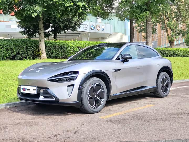 Фото 1 - Xiaomi YU7