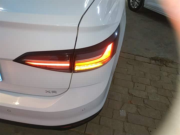 Фото 8 - Volkswagen Lavida