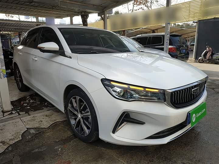 Фото 4 - Geely Emgrand