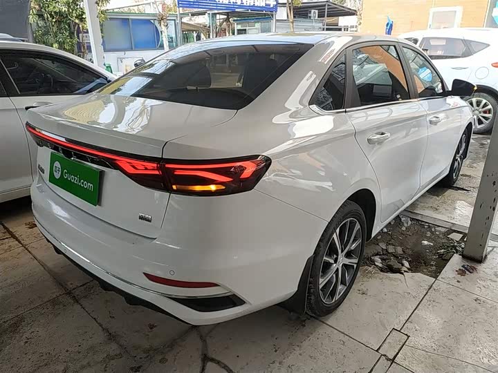 Фото 7 - Geely Emgrand