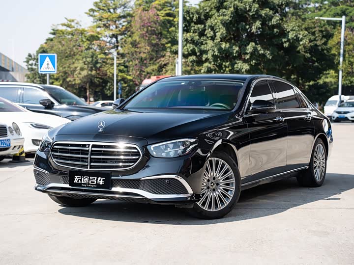 Фото 1 - Mercedes-Benz E-Class