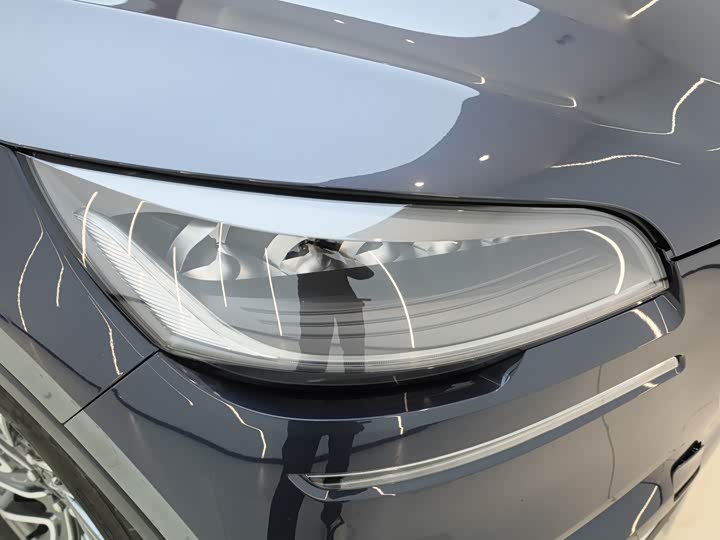 Фото 8 - Lincoln Aviator