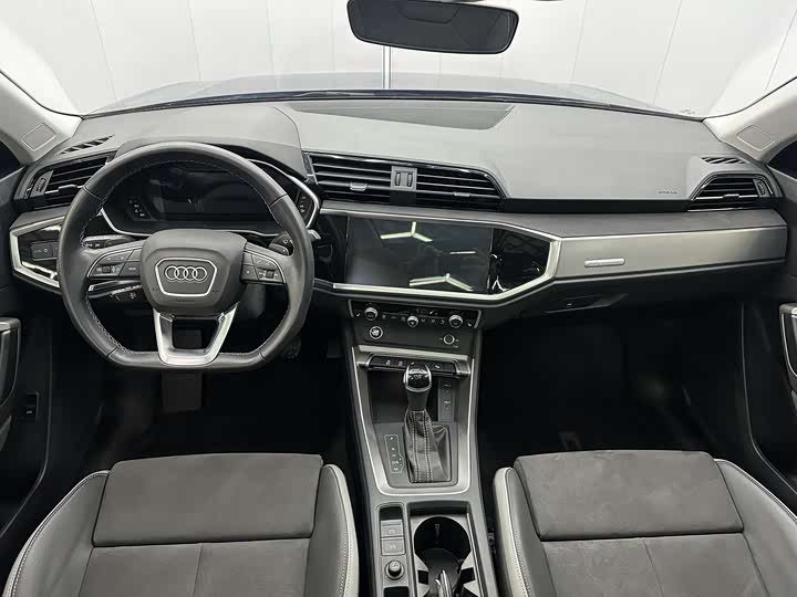 Фото 6 - Audi Q3