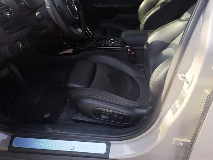 Фото 9 - Mini Clubman