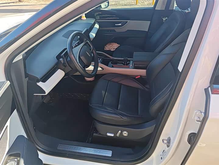 Фото 9 - Lincoln Nautilus