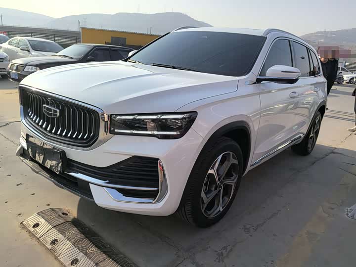 Фото 1 - Geely Monjaro