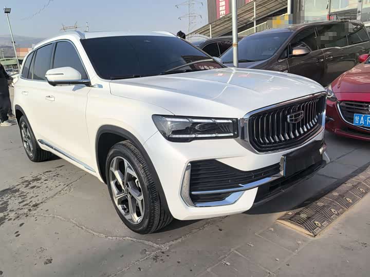 Фото 3 - Geely Monjaro