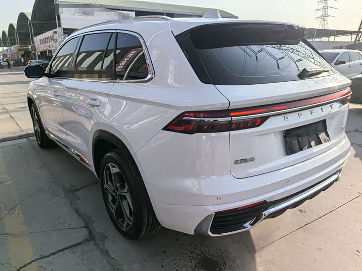 Фото 4 - Geely Monjaro