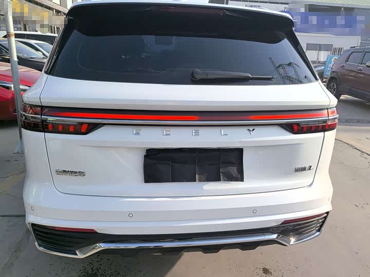 Фото 5 - Geely Monjaro