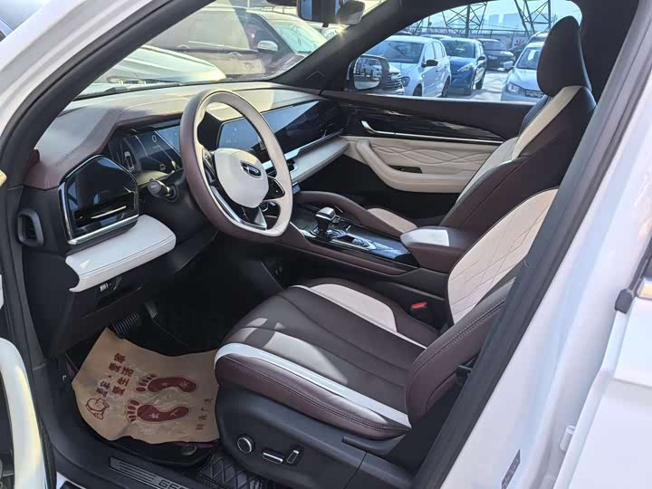 Фото 7 - Geely Monjaro