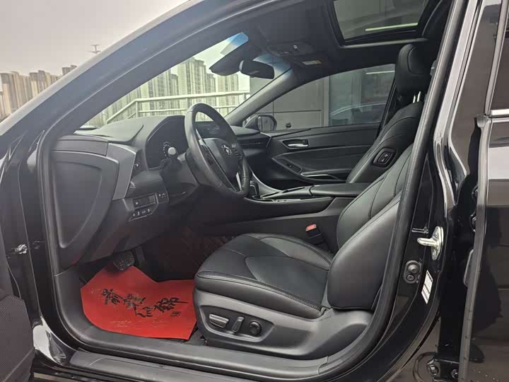 Фото 4 - Toyota Avalon