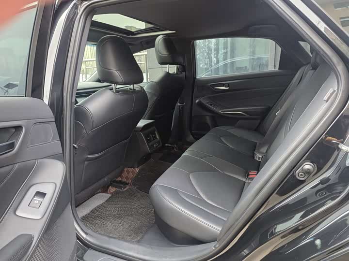 Фото 7 - Toyota Avalon