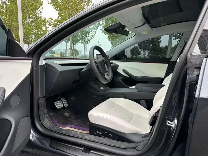 Фото 5 - Tesla Model 3