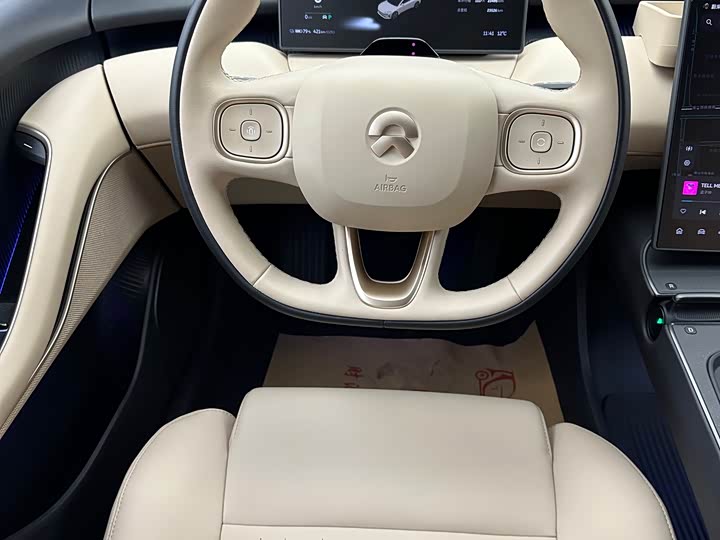 Фото 8 - Nio ET5T